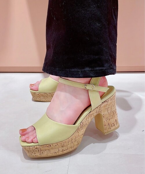 ESPERANZA（エスペランサ）の「◆スクエアトゥコルクプラットフォームサンダル（サンダル・レディース・アイボリー/ブラック/イエロー/ベージュ・M/S/L/LL）」の5枚目の写真