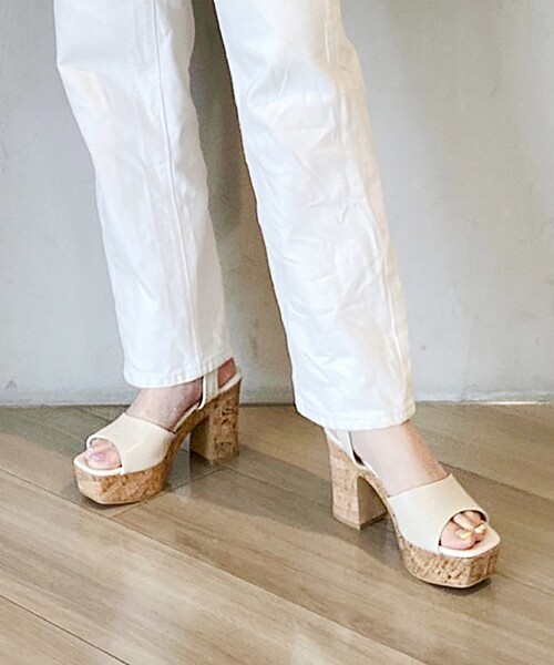 ESPERANZA（エスペランサ）の「◆スクエアトゥコルクプラットフォームサンダル（サンダル・レディース・アイボリー/ブラック/イエロー/ベージュ・M/S/L/LL）」の15枚目の写真