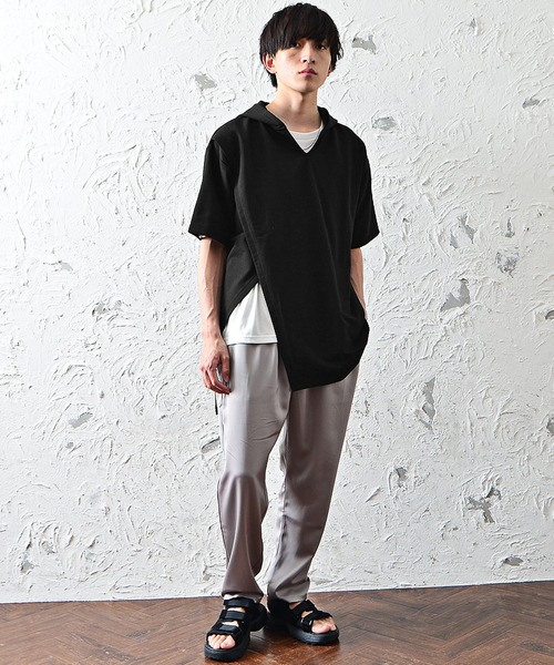 MinoriTY(マイノリティ)の「メンズ半袖インレイ裏毛アシンメトリーTeeパーカー(Tシャツ/カットソー・メンズ・ブラック/オフホワイト/カーキ/モカ・M/L)」の5枚目の写真