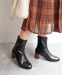 byあしながおじさん（バイアシナガオジサン）の「ショートブーツ　-8890773（ブーツ・レディース）」