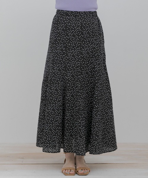 URBAN RESEARCH Sonny Label（アーバンリサーチサニーレーベル）の「ドットロングスカート（スカート・レディース・ブラック/オフホワイト・FREE）」の6枚目の写真