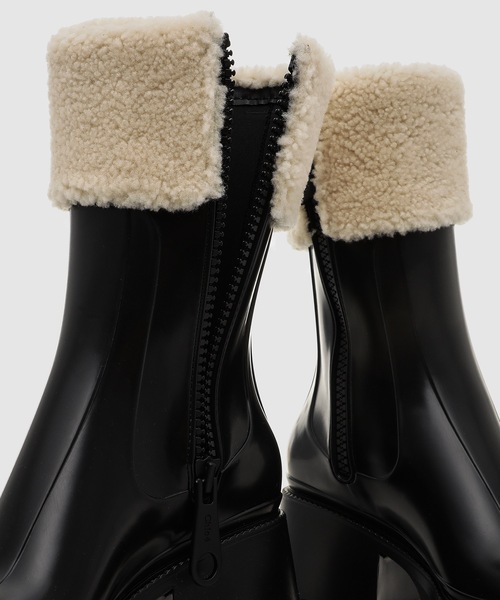 Chloe(クロエ)の「BETTY / PVC・シアリング レインブーツRAINBOOT SHEARLING(レインシューズ・レディース・ブラック・38/36/37/39)」の6枚目の写真