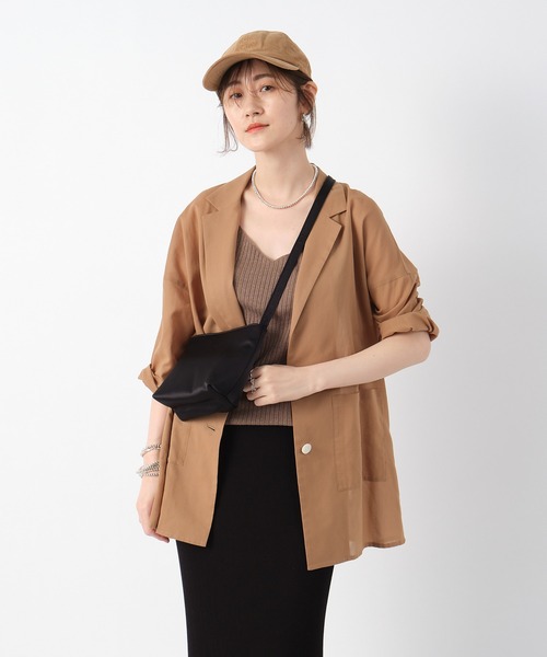 RIVE DROITE(リヴドロワ)の「大人カジュアルコーデにおすすめ コーデュロイキャップ(キャップ・レディース・グレー/キャメル・FREE)」の10枚目の写真