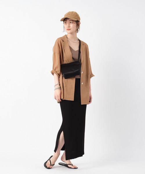 RIVE DROITE(リヴドロワ)の「大人カジュアルコーデにおすすめ コーデュロイキャップ(キャップ・レディース・グレー/キャメル・FREE)」の17枚目の写真