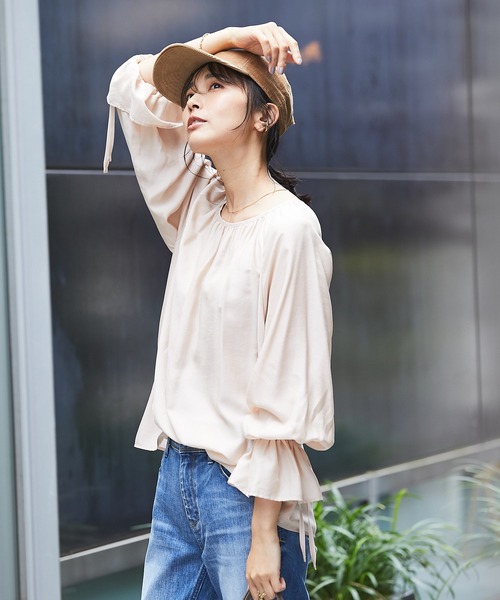 RIVE DROITE(リヴドロワ)の「大人カジュアルコーデにおすすめ コーデュロイキャップ(キャップ・レディース・グレー/キャメル・FREE)」の20枚目の写真