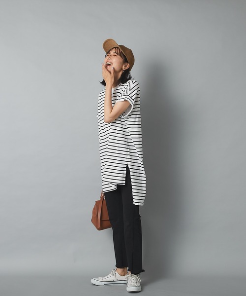 RIVE DROITE(リヴドロワ)の「大人カジュアルコーデにおすすめ コーデュロイキャップ(キャップ・レディース・グレー/キャメル・FREE)」の18枚目の写真