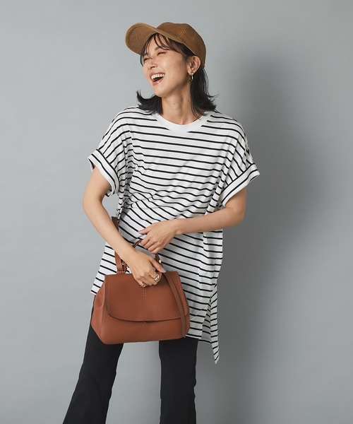 RIVE DROITE(リヴドロワ)の「大人カジュアルコーデにおすすめ コーデュロイキャップ(キャップ・レディース・グレー/キャメル・FREE)」の8枚目の写真