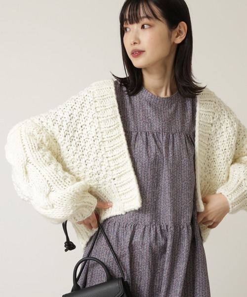 NATURAL BEAUTY BASIC（ナチュラルビューティーベーシック）の「ハンドニッティングカーデ（カーディガン/ボレロ・レディース・オフホワイト/ピンク/グリーン・MEDIUM）」の20枚目の写真