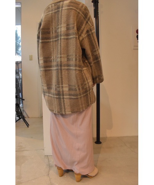 THEATRE PRODUCTS（シアタープロダクツ）の「イタリアンエアリースライバーコート(ミドル）（その他アウター・レディース・ベージュ・FREE）」の4枚目の写真