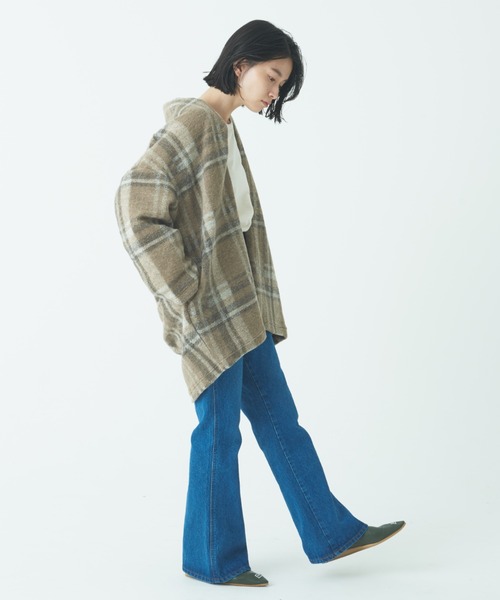 THEATRE PRODUCTS（シアタープロダクツ）の「イタリアンエアリースライバーコート(ミドル）（その他アウター・レディース・ベージュ・FREE）」の13枚目の写真