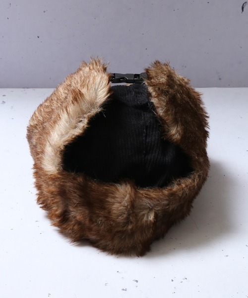 SPINNS(スピンズ)の「コーデュロイ アビエーターキャップ(キャップ・メンズ・カーキ/ブラック/ブラウン・ONESIZE)」の14枚目の写真