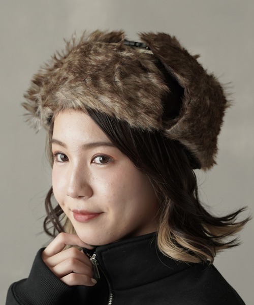 SPINNS(スピンズ)の「コーデュロイ アビエーターキャップ(キャップ・メンズ・カーキ/ブラック/ブラウン・ONESIZE)」の17枚目の写真