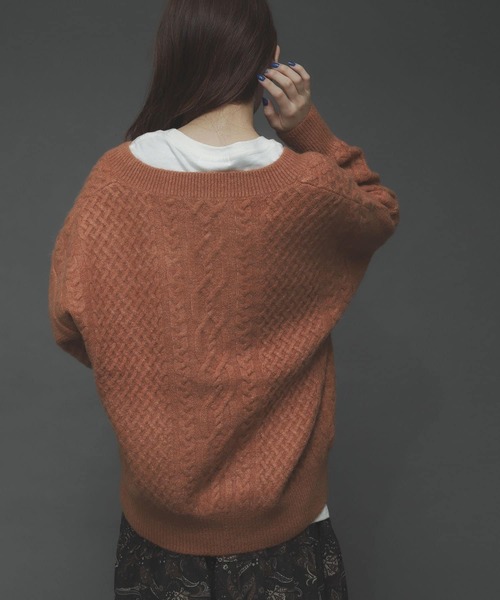 SENSE OF PLACE by URBAN RESEARCH（センスオブプレイスバイアーバンリサーチ）の「ストレッチアルパカキーネックケーブルセーター（ニット/セーター・レディース・ブラウン/ピンクベージュ/アイボリー・ONE）」の12枚目の写真