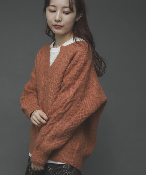 SENSE OF PLACE by URBAN RESEARCH（センスオブプレイスバイアーバンリサーチ）の「ストレッチアルパカキーネックケーブルセーター（ニット/セーター・レディース・ブラウン/ピンクベージュ/アイボリー・ONE）」の14枚目の写真