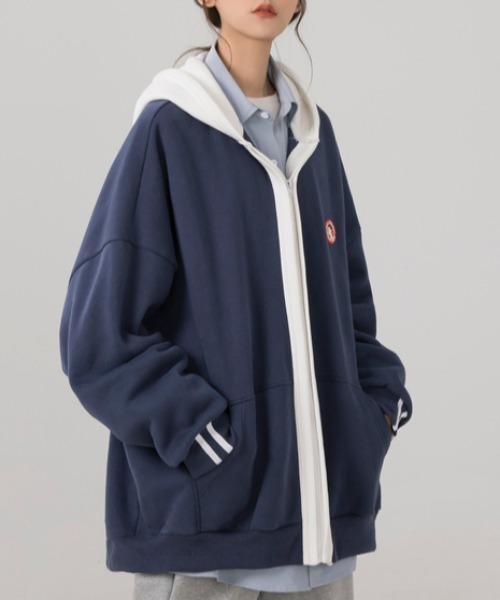 sevens(セブンズ)の「【sevens】フェイクレイヤードオーバーサイズパーカー(パーカー・レディース・ライトブルー/ダークブルー・FREE)」の6枚目の写真