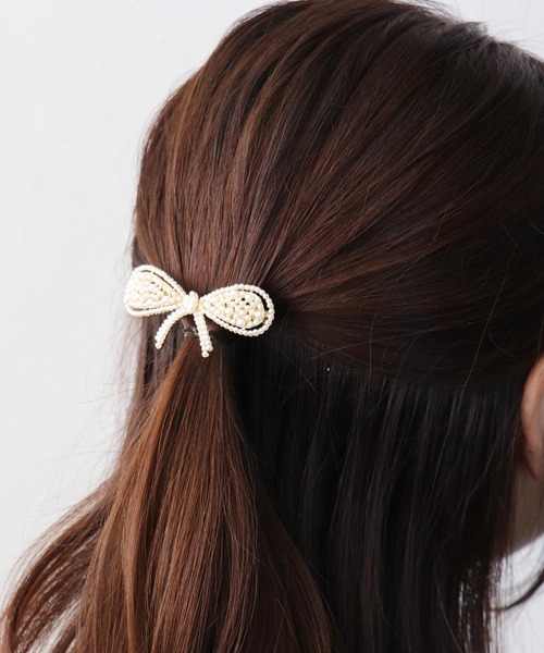 Three Four Time（ｽﾘｰﾌｫｰﾀｲﾑ）の「パールリボンローマピン【結婚式/パーティ/フォーマル/デイリー】（バレッタ/ヘアクリップ・レディース・ゴールド・FREE）」の8枚目の写真