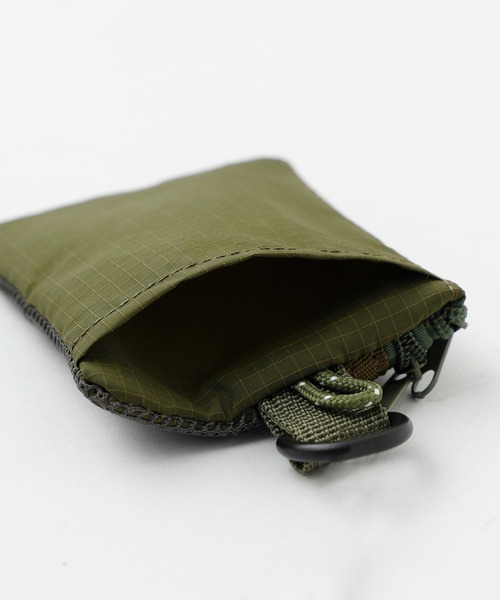 Gramicci(グラミチ)の「【GRAMICCI/グラミチ】UTILITY LIPSTOP WALLET / リップストップコインケース(コインケース・メンズ・ブラック/カーキ・FREE)」の9枚目の写真