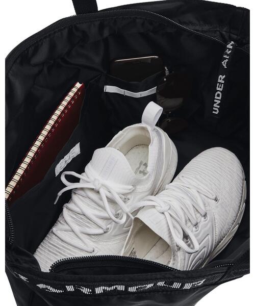 UNDER ARMOUR(アンダーアーマー)の「UAフェイバリット トートバッグ(トレーニング/レディース)(ショルダーバッグ・レディース・ブラック・ONESIZE)」の4枚目の写真