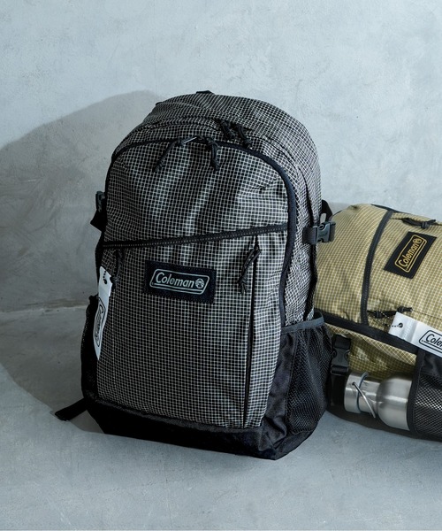 COLEMAN(コールマン)の「【Coleman / コールマン】WALKER 25 ウォーカー(バックパック/リュック・レディース・ブラック/グレー/ブラック系その他/その他1/ベージュ系その他/ネイビー/グリーン/グレー系その他/ブルー系その他/ターコイズブルー/ホワイト系その他/ピンク系その他/ベージュ系その他2/グレー系その他2/ブラック系その他2/ベージュ系その他3・FREE)」の4枚目の写真
