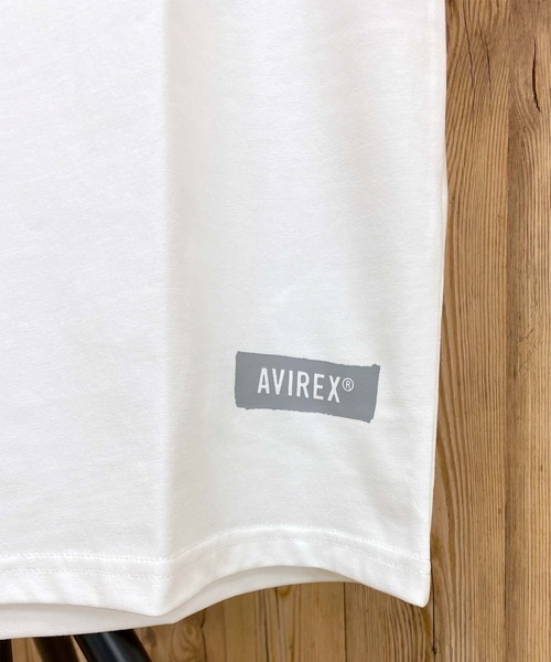 AVIREX(アヴィレックス)の「バックロゴ ワイドシルエット半袖Tシャツ(Tシャツ/カットソー・メンズ・オフホワイト/ブラック・L/M/XXL/XL)」の4枚目の写真