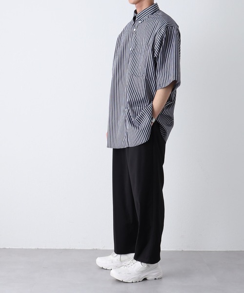 COLONY 2139(コロニートゥーワンスリーナイン)の「ジャガードストライプボタンダウン半袖シャツ(シャツ/ブラウス・メンズ・ホワイト/ネイビー/ブルー・MEDIUM/LARGE)」の15枚目の写真