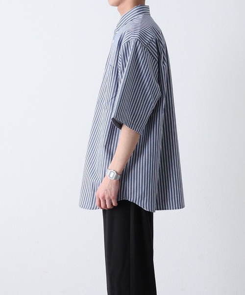 COLONY 2139(コロニートゥーワンスリーナイン)の「ジャガードストライプボタンダウン半袖シャツ(シャツ/ブラウス・メンズ・ホワイト/ネイビー/ブルー・MEDIUM/LARGE)」の20枚目の写真