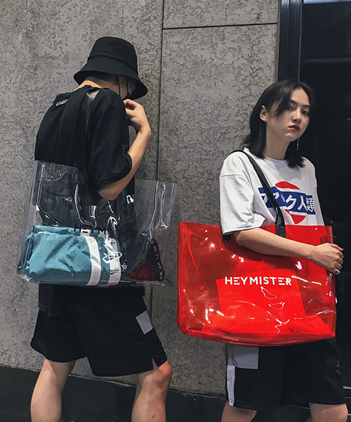 c.u.l(シーユーエル)の「【c.u.l】PVC クリアカラートートバッグ cula367(トートバッグ・レディース・パープル/ブラウン/ブルー/レッド/クリア・FREE)」の6枚目の写真