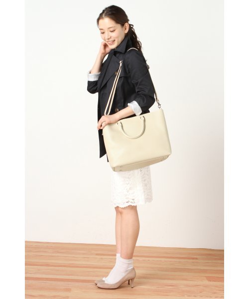 La TOTALITE（ラトータリテ）の「GIANNI NOTARO バックインバックツキトート。（トートバッグ・レディース・ベージュ/イエロー・FREE）」の7枚目の写真