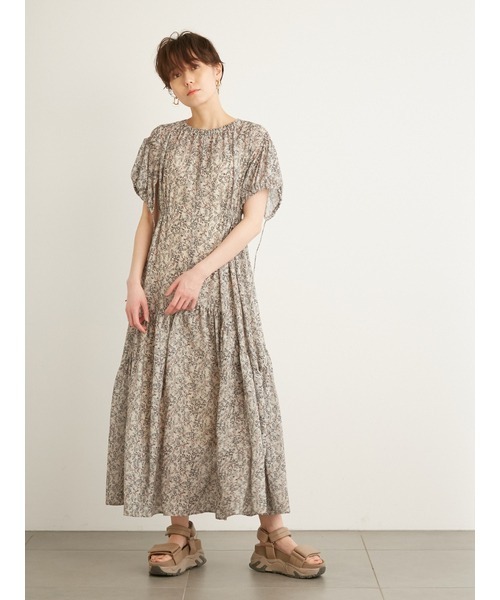 emmi フラワープリント ロングワンピース styling/（スタイリング）の「フラワープリントロングワンピース