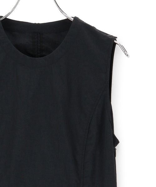 ADAM ET ROPE'(アダムエロペ)の「【晴雨兼用】ライトシェルマルチWAYワンピース(ワンピース・レディース・ホワイト/ブラック/イエロー・38/36)」の17枚目の写真