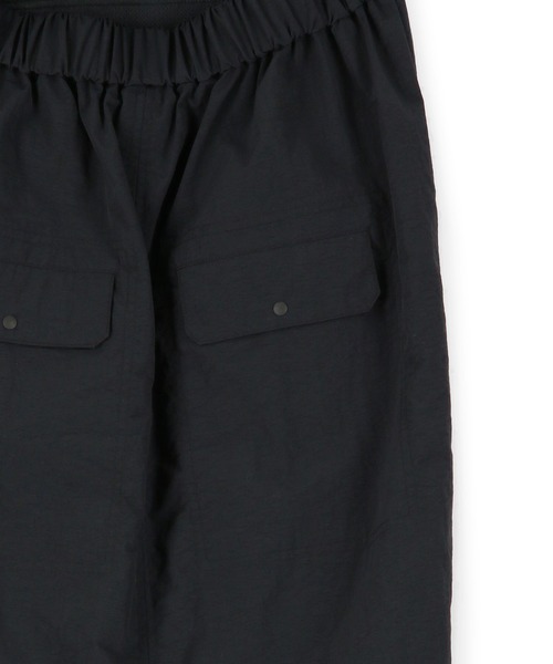 ADAM ET ROPE'(アダムエロペ)の「【晴雨兼用】ライトシェルマルチWAYワンピース(ワンピース・レディース・ホワイト/ブラック/イエロー・38/36)」の9枚目の写真