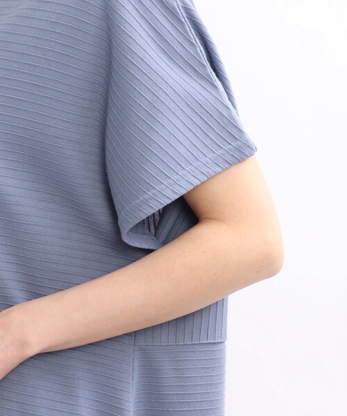 SHOO・LA・RUE(シューラルー)の「◆リップルバック釦ワンピース(ワンピース・レディース・ライトブルー/ブラック/カーキ・02/03/04)」の4枚目の写真