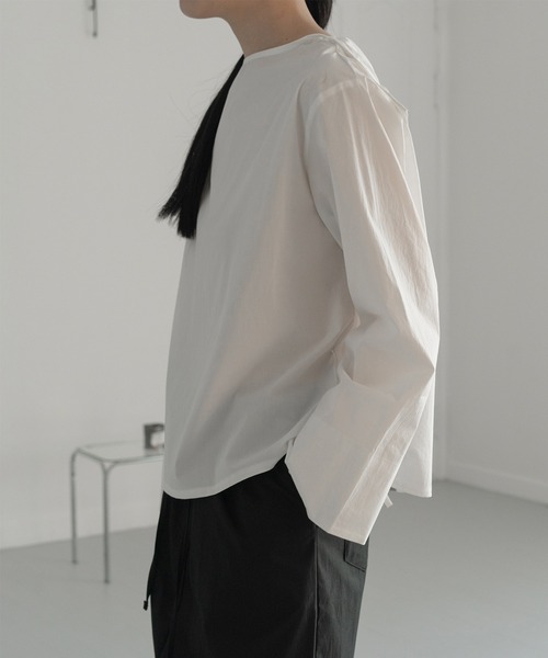 MUYMONA(ムイモナ)の「バックリボン Vネックブラウス mmw22s017【MUYMONA】【2022SS】(シャツ/ブラウス・レディース・オフホワイト/ブルー/ブラック・FREE)」の9枚目の写真