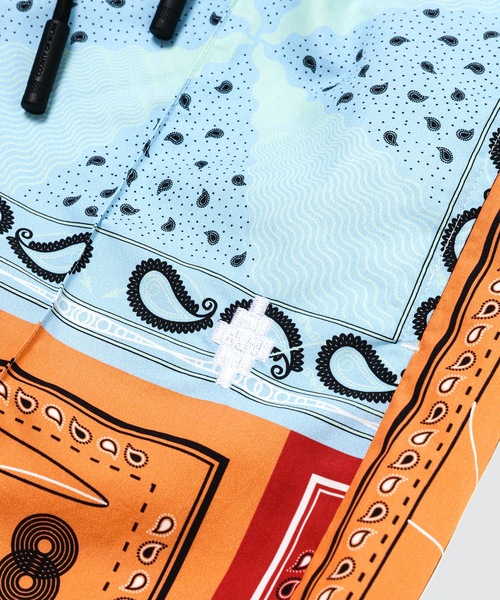 MARCELO BURLON（マルセロ・バーロン）の「ALL OVER BANDANA LOOSE PANTS（その他パンツ・メンズ・イエロー系その他・M/L）」の3枚目の写真