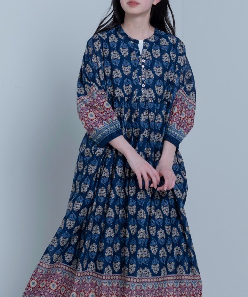 LUPILIEN（ルピリアン）の「Made in indiaダマスク柄プリント　ワンピース（ワンピース・レディース・ブラック/ネイビー/オフホワイト・FREE）」の3枚目の写真