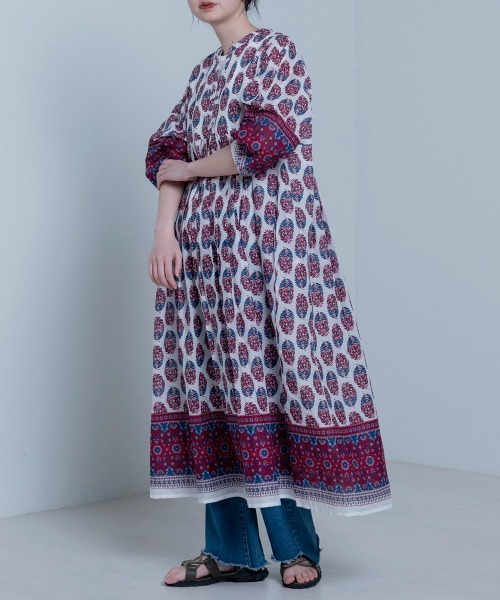 LUPILIEN（ルピリアン）の「Made in indiaダマスク柄プリント　ワンピース（ワンピース・レディース・ブラック/ネイビー/オフホワイト・FREE）」の12枚目の写真