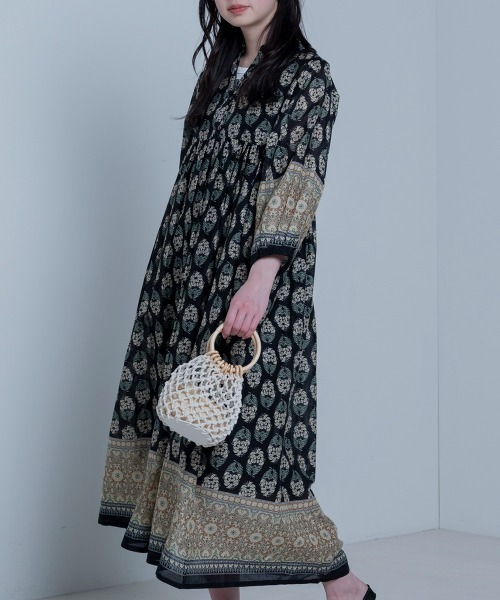 LUPILIEN（ルピリアン）の「Made in indiaダマスク柄プリント　ワンピース（ワンピース・レディース・ブラック/ネイビー/オフホワイト・FREE）」の21枚目の写真