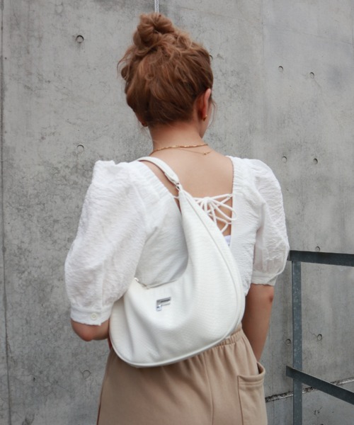 FIG&VIPER（フィグアンドバイパー）の「ボリュームスリーブレースアップTOP（Tシャツ/カットソー・レディース・イエロー/ブラック/ホワイト・FREE）」の9枚目の写真