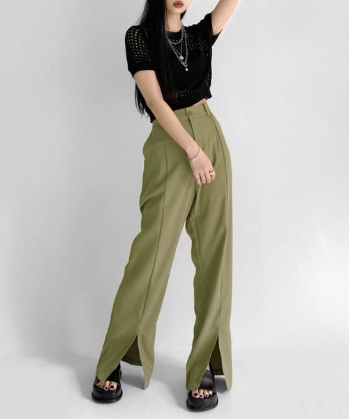 LVEU.(ラブユ.)の「【ZOZOTOWN限定】Center slit color slacks / センタースリットカラースラックス(スラックス・レディース・ブラック/パープル/ライトグリーン・FREE)」の2枚目の写真