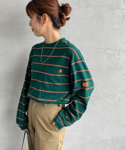 UNIVERSAL OVERALL（ユニバーサルオーバーオール）の「【FINEBOYS 11月号掲載】[UNIVERSAL OVERALL/ユニバーサルオーバーオール] 別注 ロングスリーブポケットTシャツ（Tシャツ/カットソー・レディース・ホワイト/ブラック/ブラウン/グリーン/グリーン系・S/M/L）」の5枚目の写真