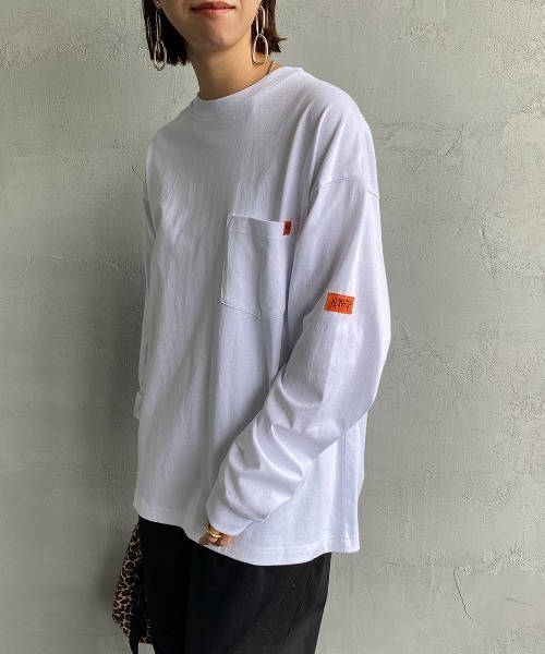 UNIVERSAL OVERALL（ユニバーサルオーバーオール）の「【FINEBOYS 11月号掲載】[UNIVERSAL OVERALL/ユニバーサルオーバーオール] 別注 ロングスリーブポケットTシャツ（Tシャツ/カットソー・レディース・ホワイト/ブラック/ブラウン/グリーン/グリーン系・S/M/L）」の17枚目の写真