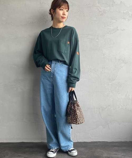 UNIVERSAL OVERALL（ユニバーサルオーバーオール）の「【FINEBOYS 11月号掲載】[UNIVERSAL OVERALL/ユニバーサルオーバーオール] 別注 ロングスリーブポケットTシャツ（Tシャツ/カットソー・レディース・ホワイト/ブラック/ブラウン/グリーン/グリーン系・S/M/L）」の11枚目の写真