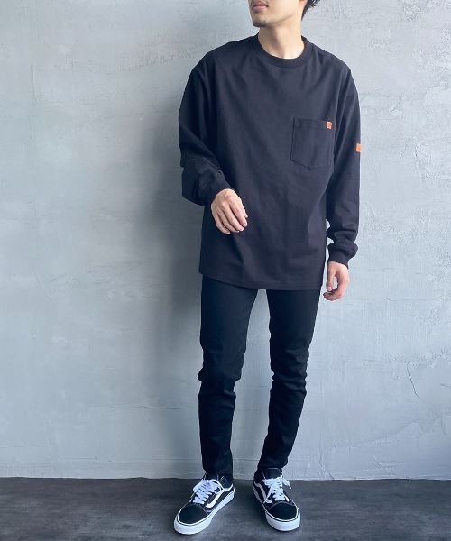 UNIVERSAL OVERALL（ユニバーサルオーバーオール）の「【FINEBOYS 11月号掲載】[UNIVERSAL OVERALL/ユニバーサルオーバーオール] 別注 ロングスリーブポケットTシャツ（Tシャツ/カットソー・レディース・ホワイト/ブラック/ブラウン/グリーン/グリーン系・S/M/L）」の8枚目の写真