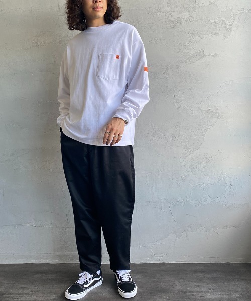 UNIVERSAL OVERALL（ユニバーサルオーバーオール）の「【FINEBOYS 11月号掲載】[UNIVERSAL OVERALL/ユニバーサルオーバーオール] 別注 ロングスリーブポケットTシャツ（Tシャツ/カットソー・レディース・ホワイト/ブラック/ブラウン/グリーン/グリーン系・S/M/L）」の7枚目の写真