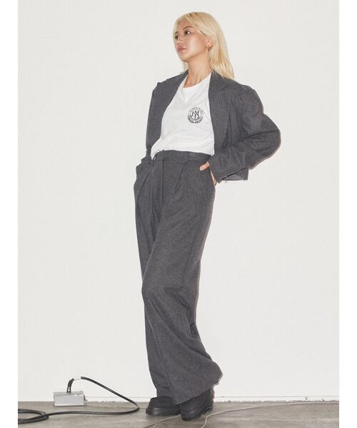 EMODA（エモダ）の「エンブレムロゴロングTシャツ（Tシャツ/カットソー・レディース・ホワイト/ブラック/ネイビー/グレー・FREE）」の5枚目の写真