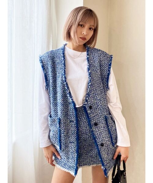 EMODA（エモダ）の「エンブレムロゴロングTシャツ（Tシャツ/カットソー・レディース・ホワイト/ブラック/ネイビー/グレー・FREE）」の16枚目の写真