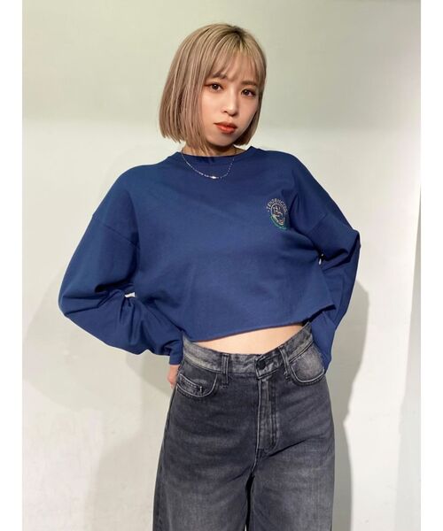 EMODA（エモダ）の「エンブレムロゴロングTシャツ（Tシャツ/カットソー・レディース・ホワイト/ブラック/ネイビー/グレー・FREE）」の22枚目の写真