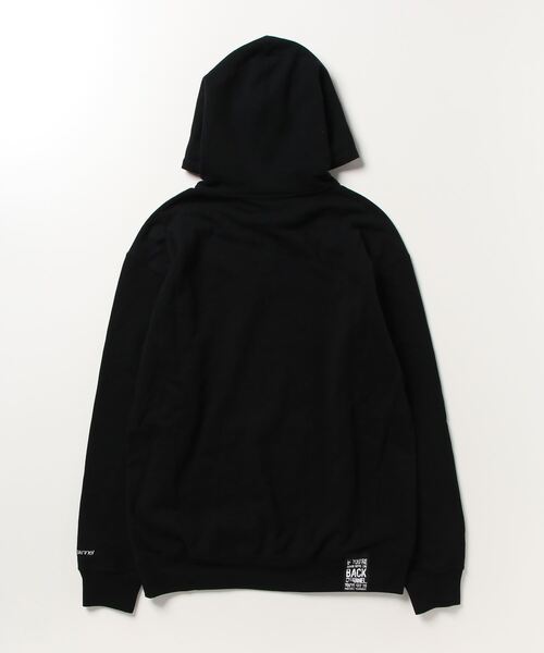 Back Channel（バックチャンネル）の「COLLEGE LOGO PULLOVER PARKA