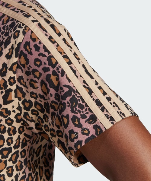 adidas(アディダス)の「総柄プリント Tシャツ / アディダスオリジナルス(Tシャツ/カットソー・レディース・ブラック・LARGE/MEDIUM/SMALL/X-LARGE/XX-LARGE/X-SMALL)」の4枚目の写真