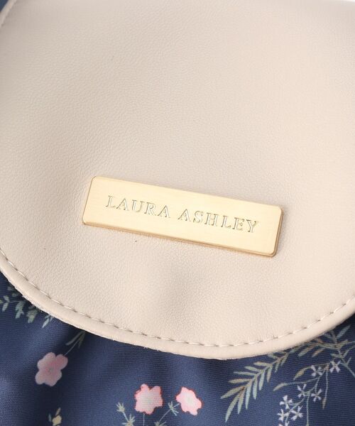 LAURA ASHLEY(ローラアシュレイ)の「クロスウェル柄 パッカブルマイバッグ(エコバッグ/サブバッグ・レディース・アイボリー系/ネイビー系・00)」の3枚目の写真
